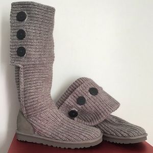 Knitted Gray UGG’s (NEW)